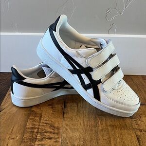 Onitsuka Tiger Velcro Sneakers Men’s 9 White Black Leather Strap Shoes